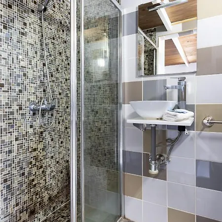 Apartment Home2book Pretty La Golosa 2, Pool *